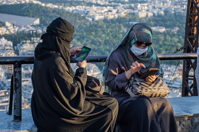 google aproves new Muslem app to report blasphemy violations